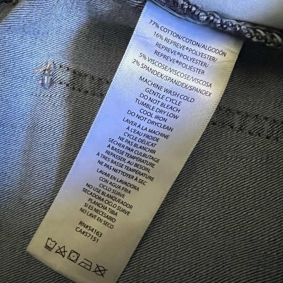 Calvin Klein Jeans Vintage Repreve High Rise Short - Size 4 - Picture 6 of 6